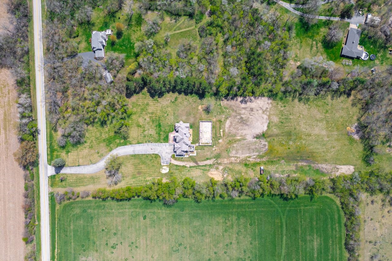 15215 White School Road South Beloit, IL 61080 - Photo 7 of 50