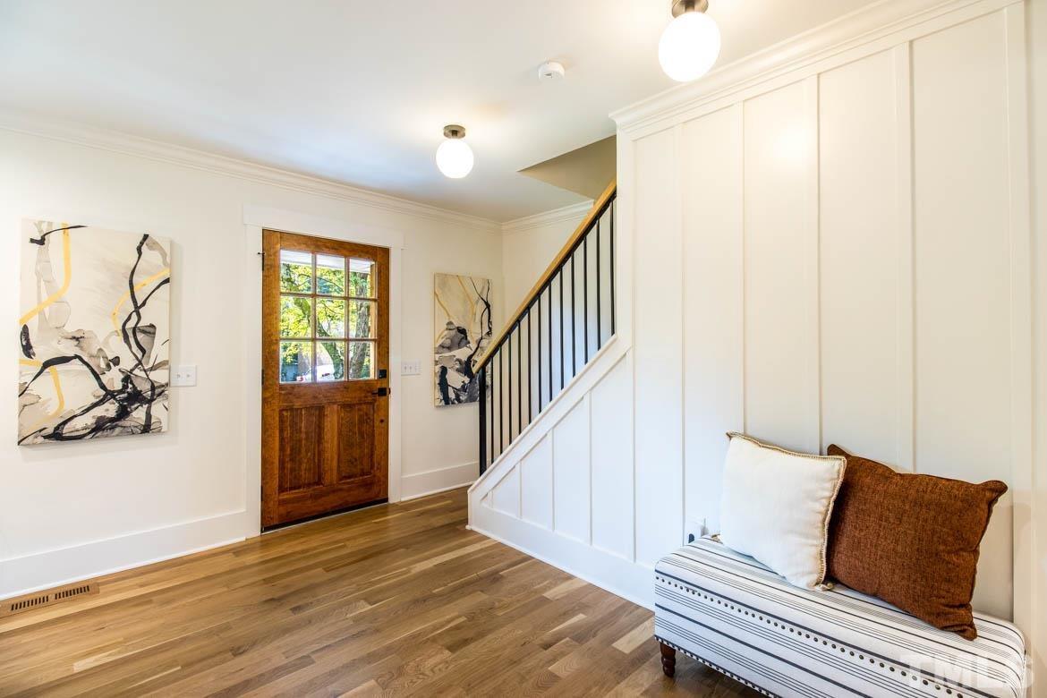 6025 Caledonia Street Raleigh, NC 27609 - Photo 7 of 29 Gallery Image 7