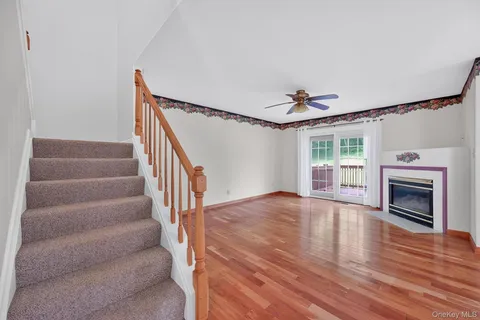 $378,000 | 38 Prestwick Court, Poughkeepsie, NY 12603