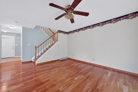 $378,000 | 38 Prestwick Court, Poughkeepsie, NY 12603