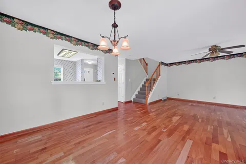 $378,000 | 38 Prestwick Court, Poughkeepsie, NY 12603