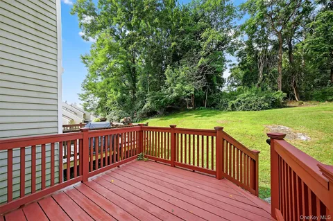 $378,000 | 38 Prestwick Court, Poughkeepsie, NY 12603