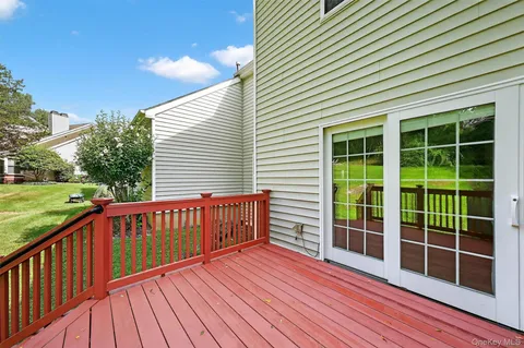 $378,000 | 38 Prestwick Court, Poughkeepsie, NY 12603