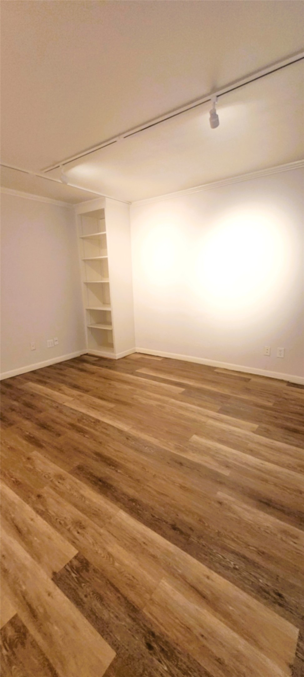 1111 Autrey Street, Unit 5 Houston, TX 77006 - Photo 20 of 33 a view of an empty room