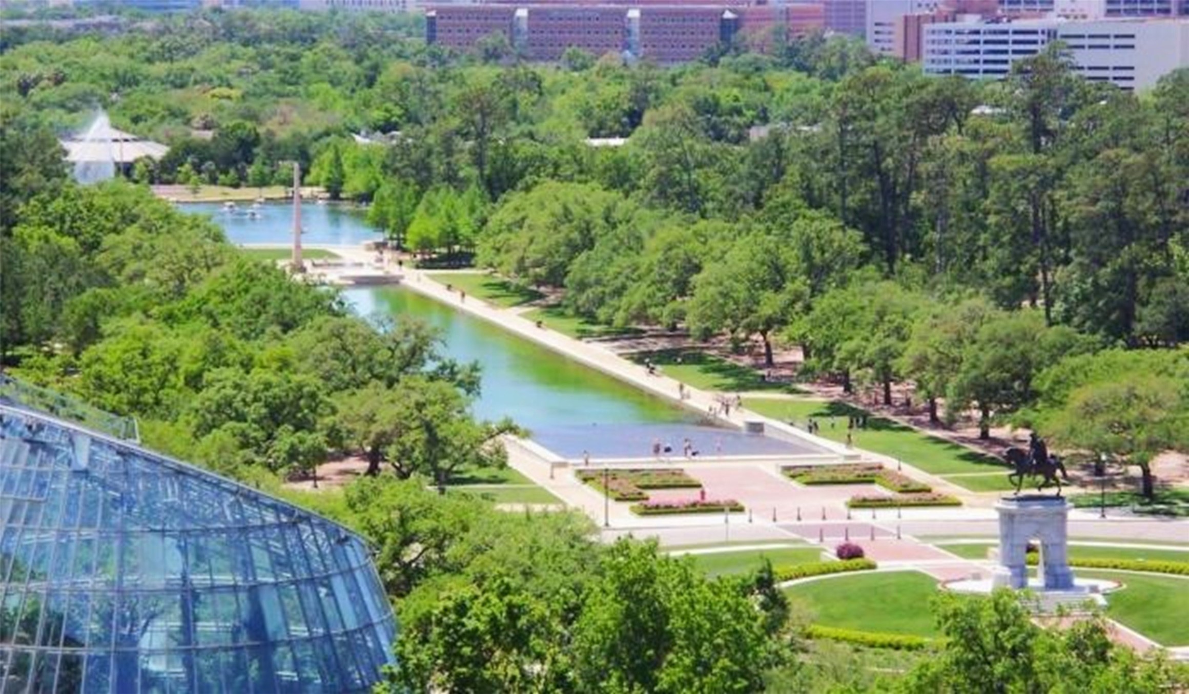 1111 Autrey Street, Unit 5 Houston, TX 77006 - Photo 24 of 33 a view of a yard with an outdoor space and seating area