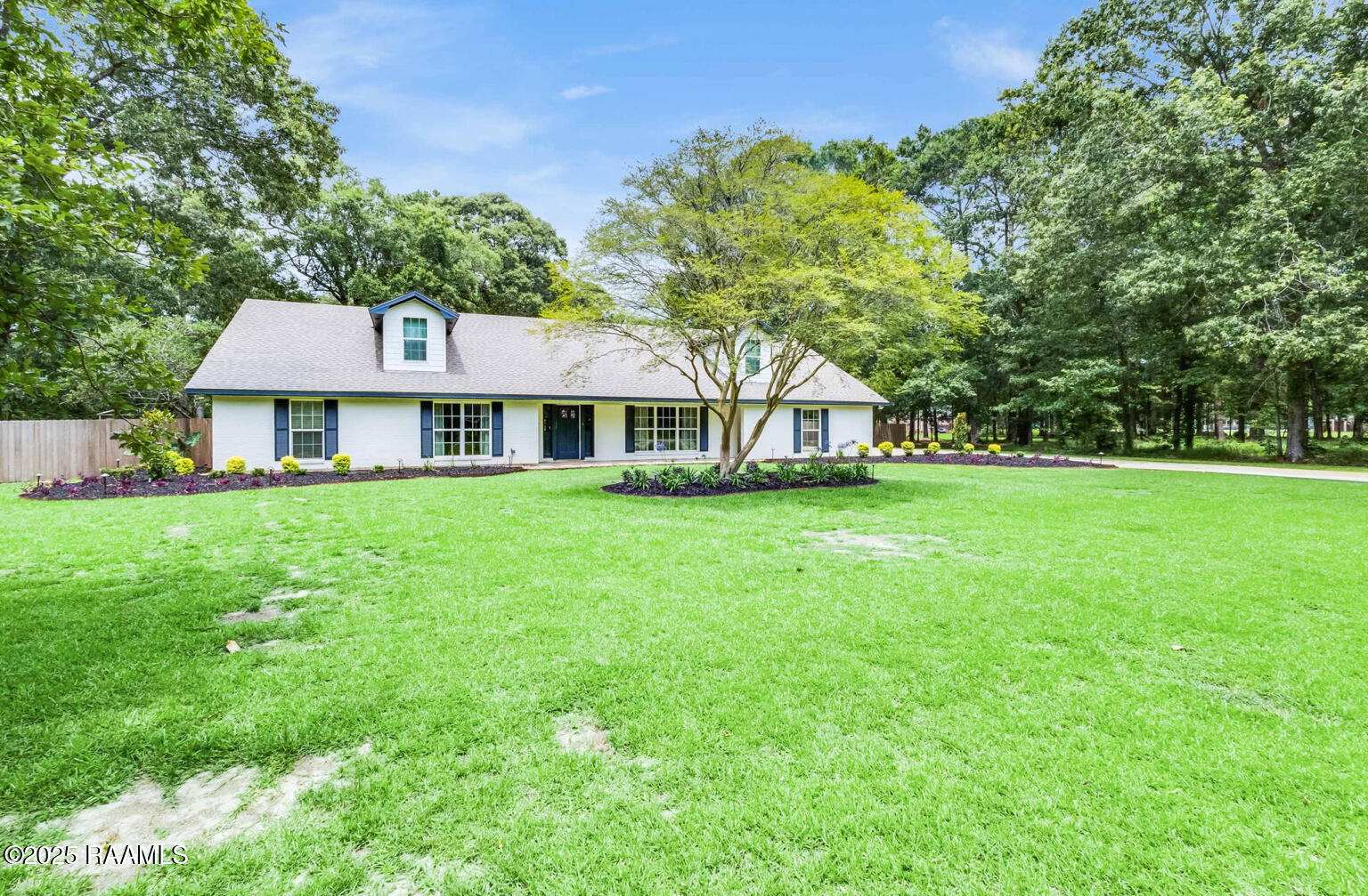 381 Rue Dauphine Eunice, LA 70535 - Photo 1 of 26 IMG_9606