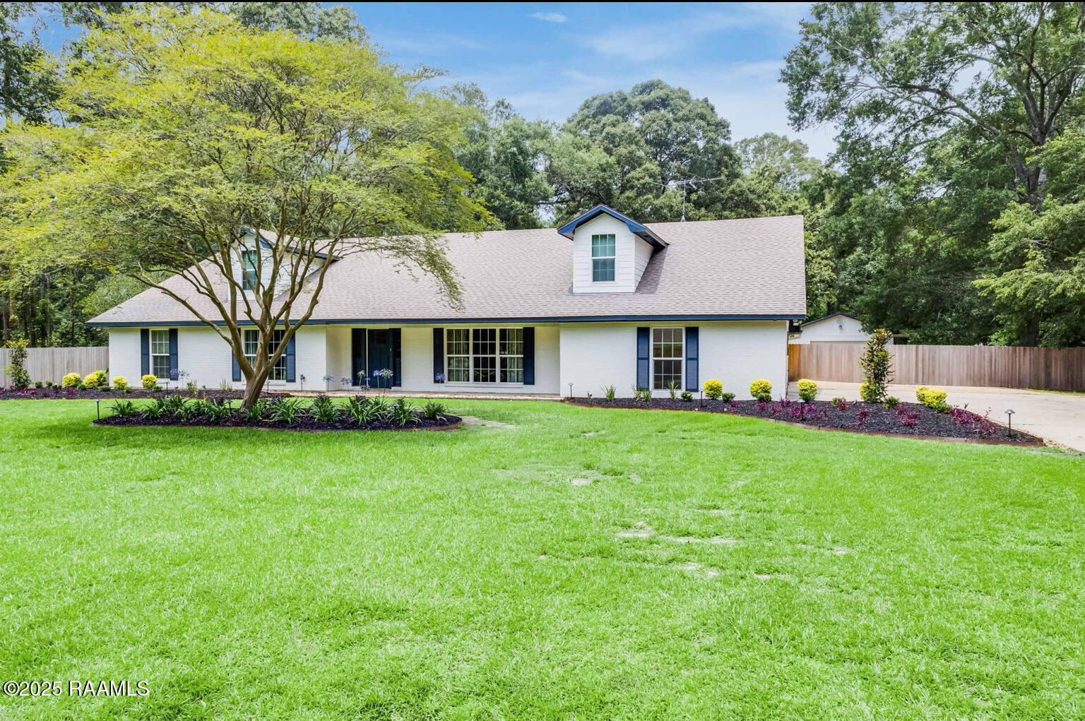 381 Rue Dauphine Eunice, LA 70535 - Photo 6 of 26 IMG_9639