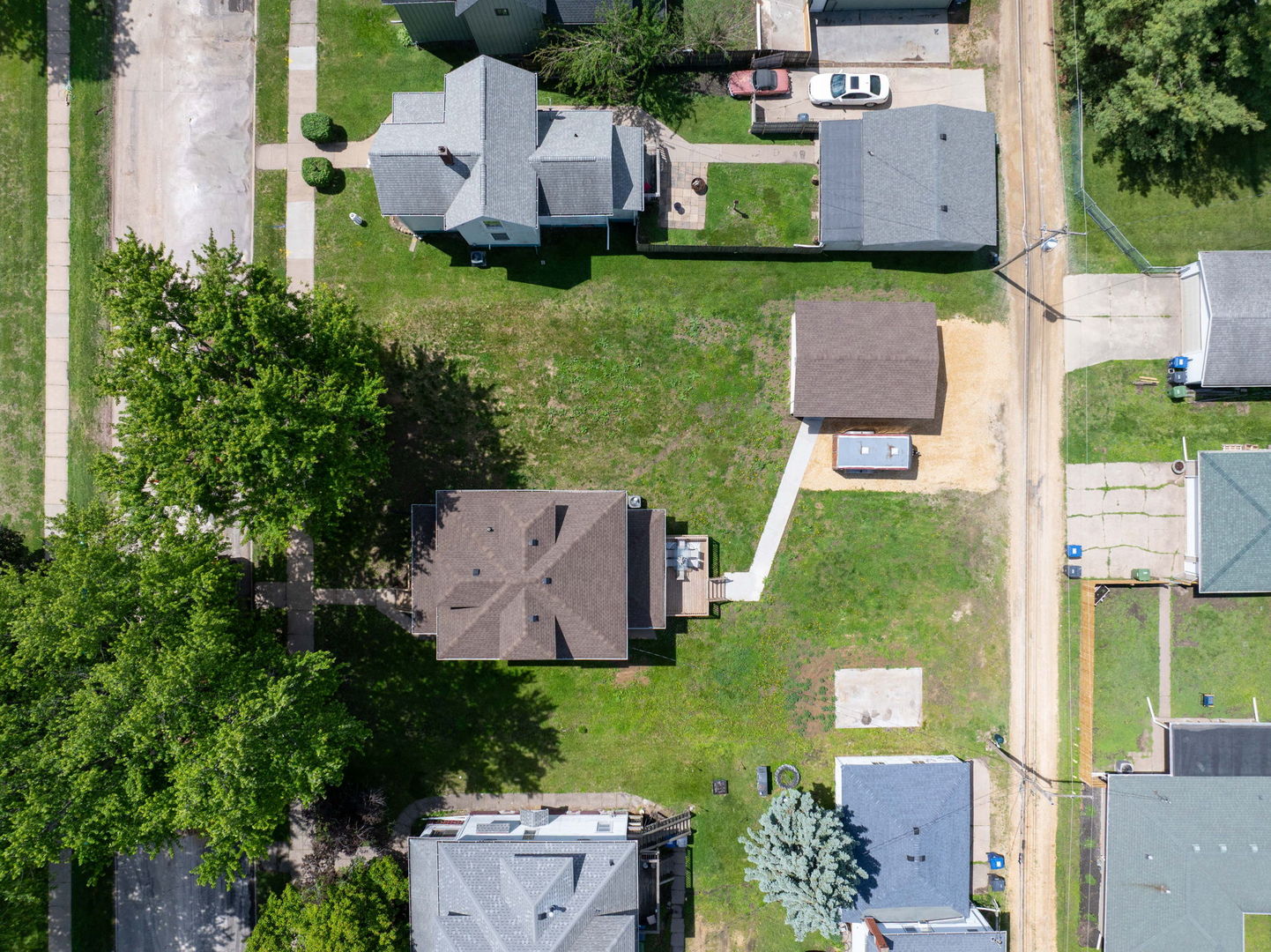 924 North 3rd Street Clinton, IA 52732 - Photo 42 of 43