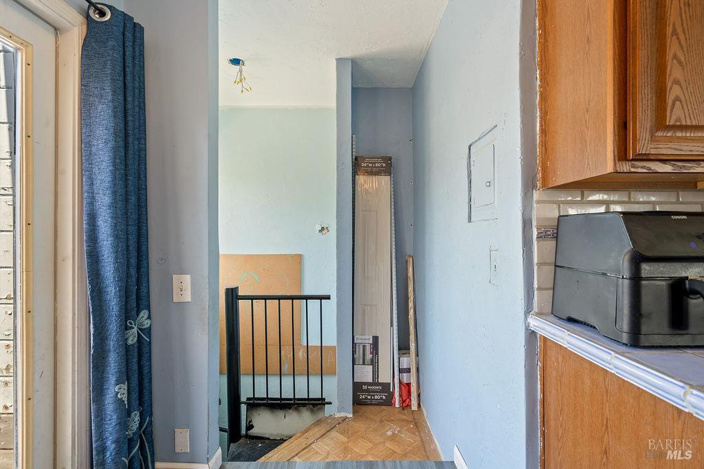 841 Benicia Road Vallejo, CA 94591 - Photo 5 of 40 Gallery Image 5