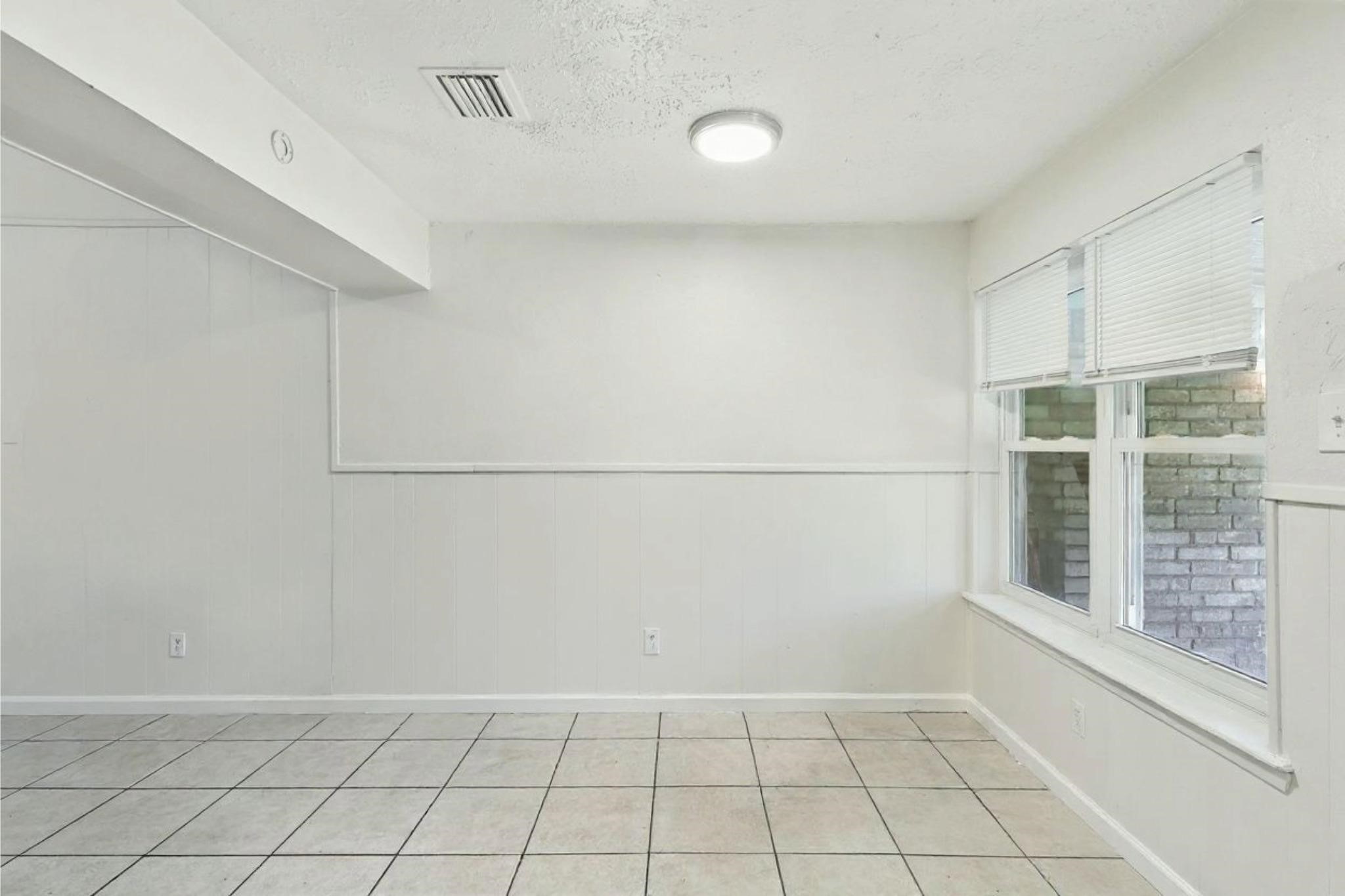 15222 East Hutchinson Circle Houston, TX 77071 - Photo 12 of 17