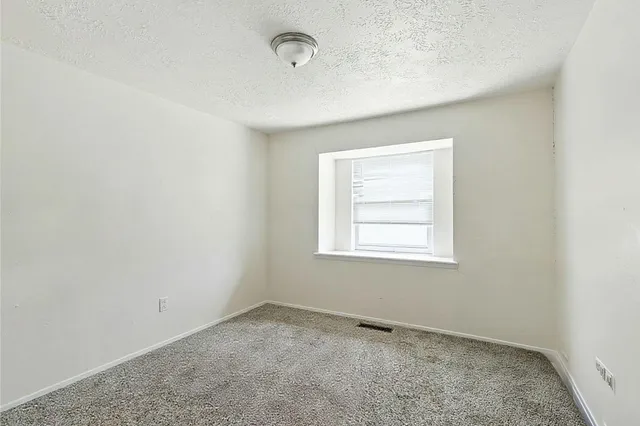 $235,000 | 15222 East Hutchinson Circle, Houston, TX 77071