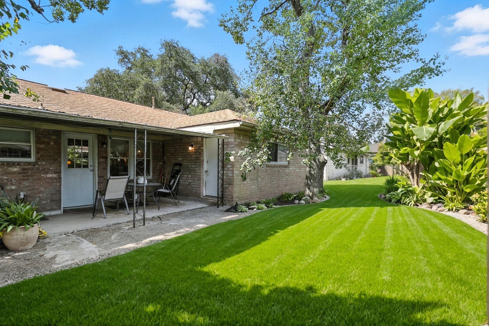 15222 East Hutchinson Circle Houston, TX 77071 - Photo 16 of 17