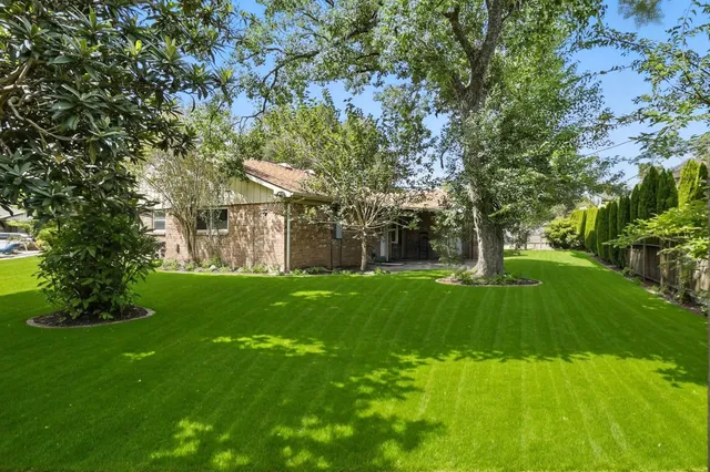 $235,000 | 15222 East Hutchinson Circle, Houston, TX 77071