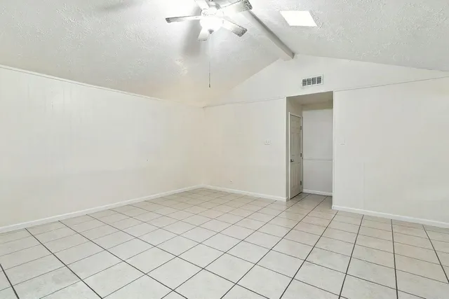 $235,000 | 15222 East Hutchinson Circle, Houston, TX 77071