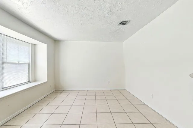 $235,000 | 15222 East Hutchinson Circle, Houston, TX 77071