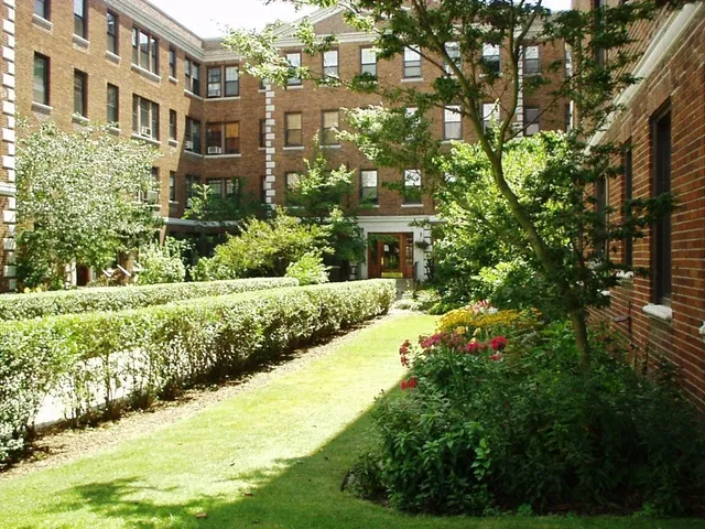 $1,895 | 62 Queensberry Street, Unit 409, Boston, MA 02215