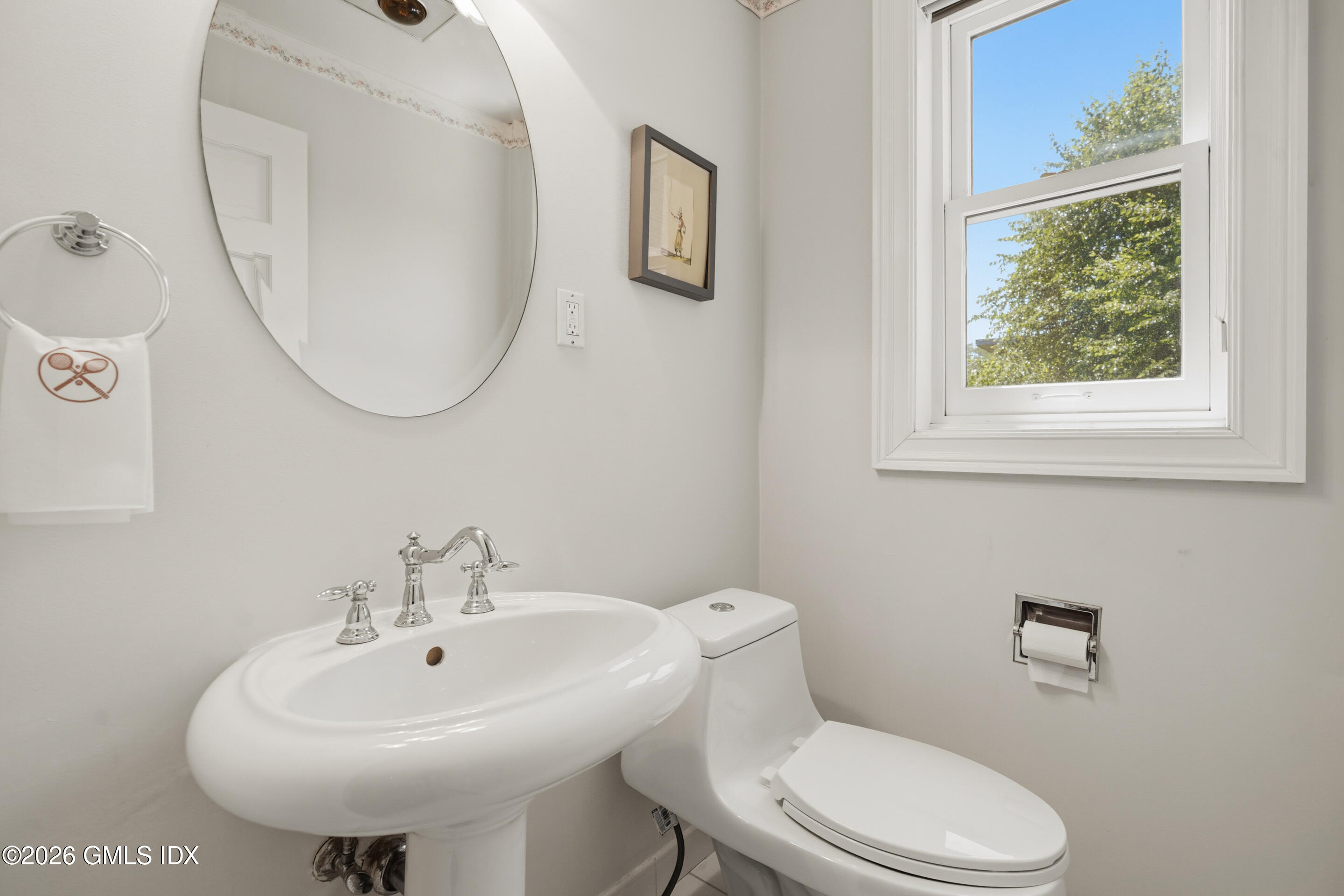 630 Steamboat Road, Unit 3E Greenwich, CT 06830 - Photo 21 of 24 powder room