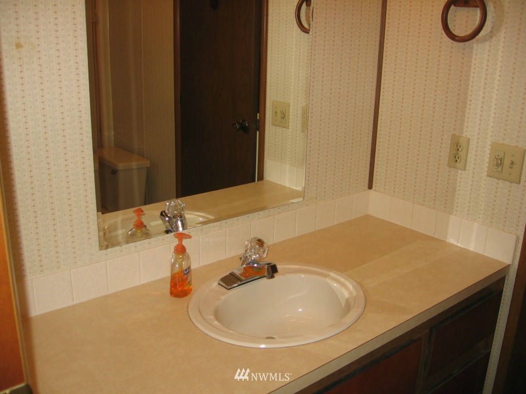 2000 192nd Street Southeast, Unit 115 Bothell, WA 98012 - Photo 13 of 15