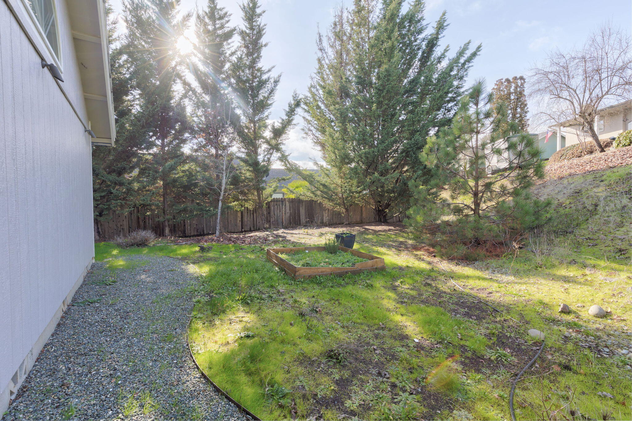 1884 Southwest Allen Creek Road Grants Pass, OR 97527 - Photo 20 of 24 Gallery Image 20