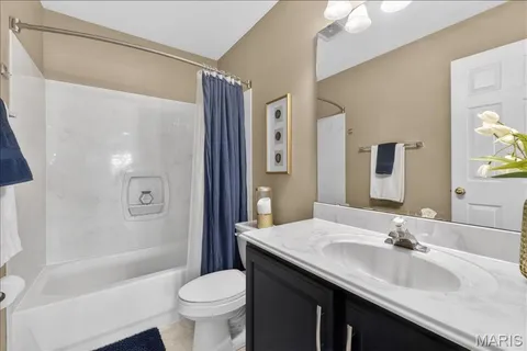$549,000 | 1 Bayport Court, O'Fallon, MO 63368