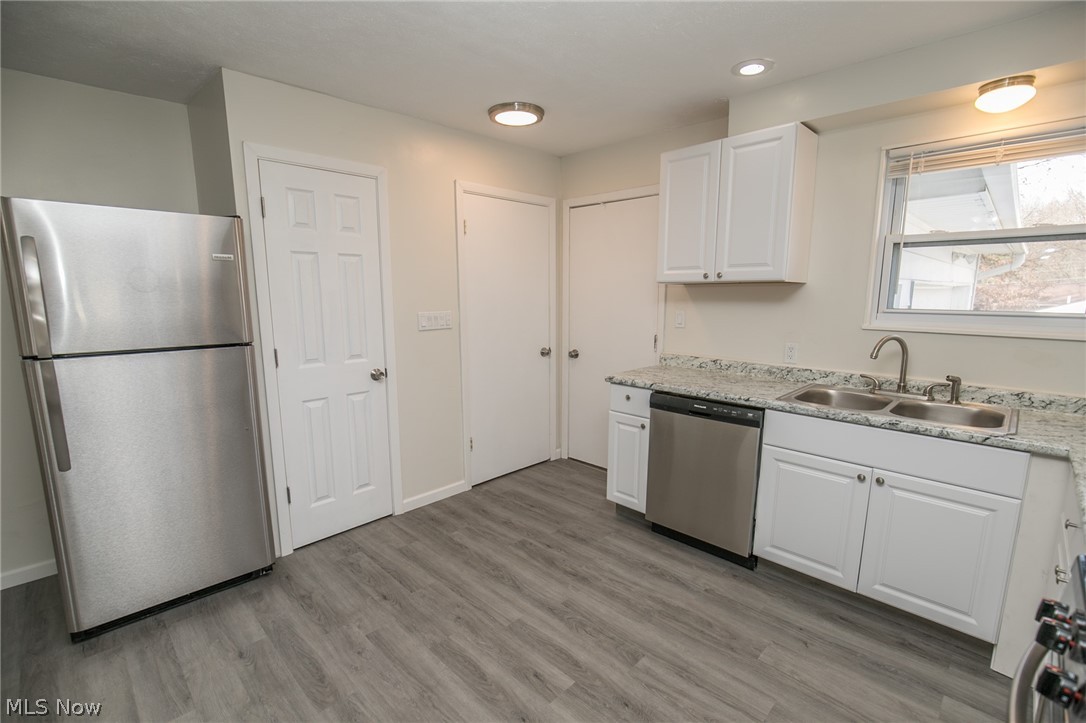 3670 Cottage Grove Road Akron, OH 44319 - Photo 10 of 27