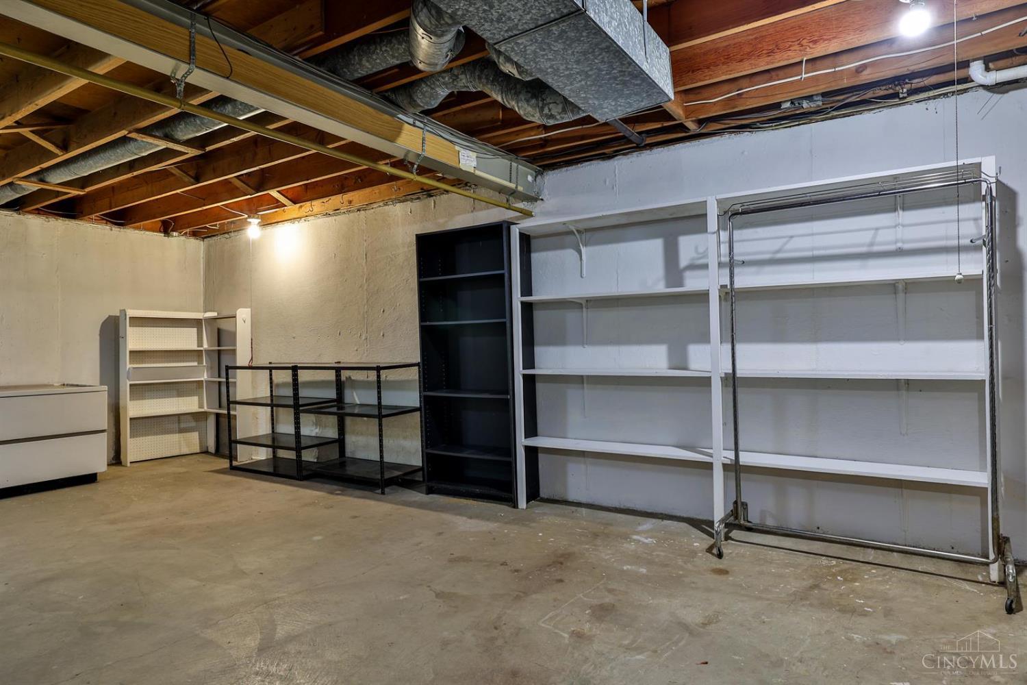 1 Hadley Road Cincinnati, OH 45218 - Photo 48 of 50 Gallery Image 48