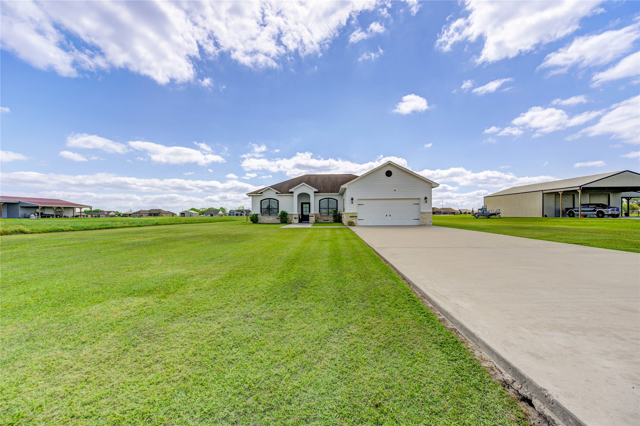 931 Angus Trail Angleton, TX 77515 - Photo 2 of 47