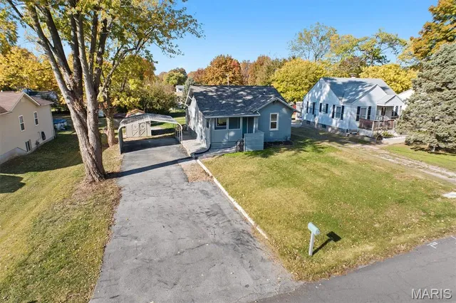 $132,000 | 229 Bender Avenue, East Alton, IL 62024