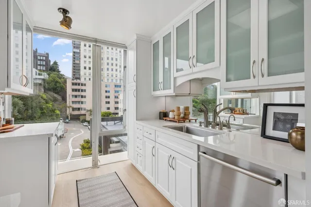 $2,098,000 | 1750 Taylor Street, Unit 202, San Francisco, CA 94133