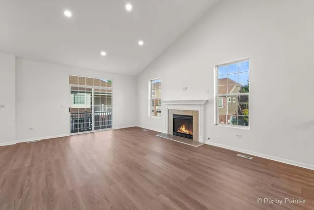 $399,000 | 920 Charlton Lane, Unit 920, Naperville, IL 60563