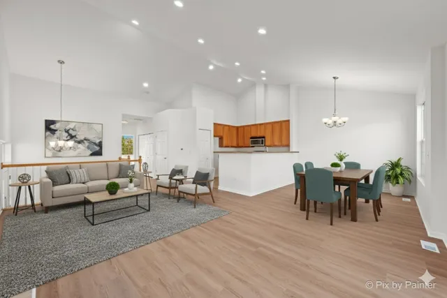 $399,000 | 920 Charlton Lane, Unit 920, Naperville, IL 60563