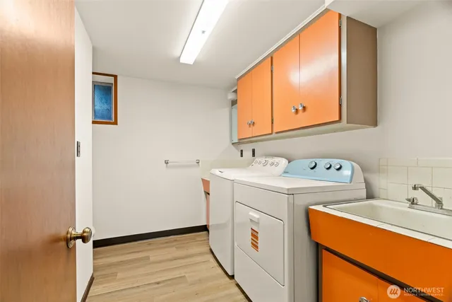 $1,089,000 | 22039 98th Place West, Edmonds, WA 98020