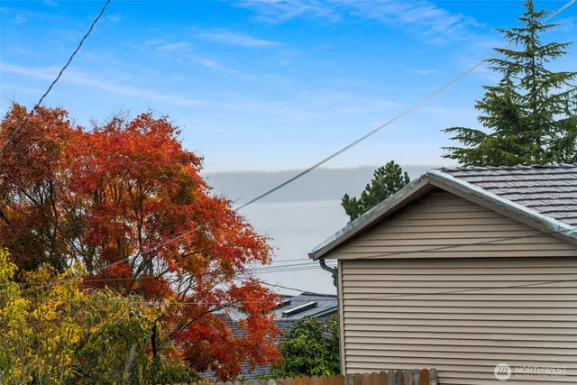 $1,089,000 | 22039 98th Place West, Edmonds, WA 98020