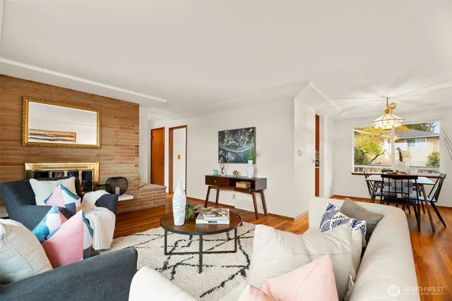 $1,089,000 | 22039 98th Place West, Edmonds, WA 98020