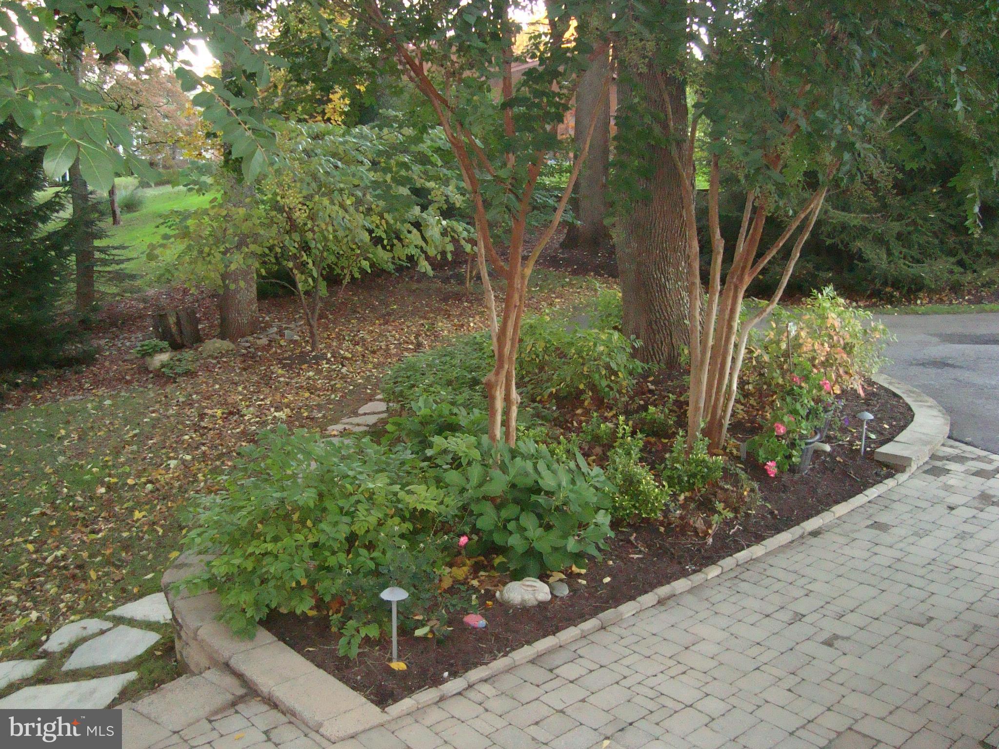 2124 Highland Ridge Drive Phoenix, MD 21131 - Photo 5 of 30 Professionally Landscaped Exterior