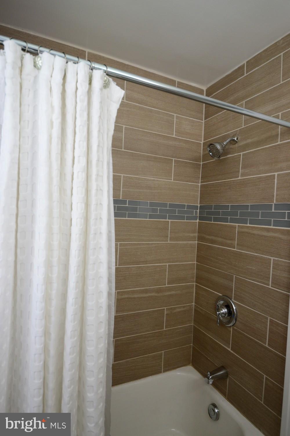 5540 Channing Road Baltimore, MD 21229 - Photo 16 of 30 Bath