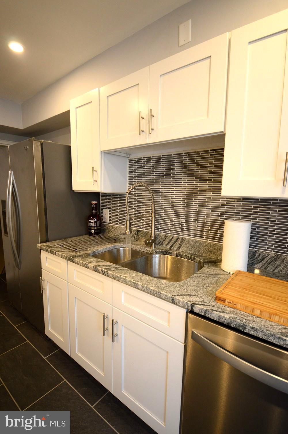 5540 Channing Road Baltimore, MD 21229 - Photo 9 of 30 Kitchen