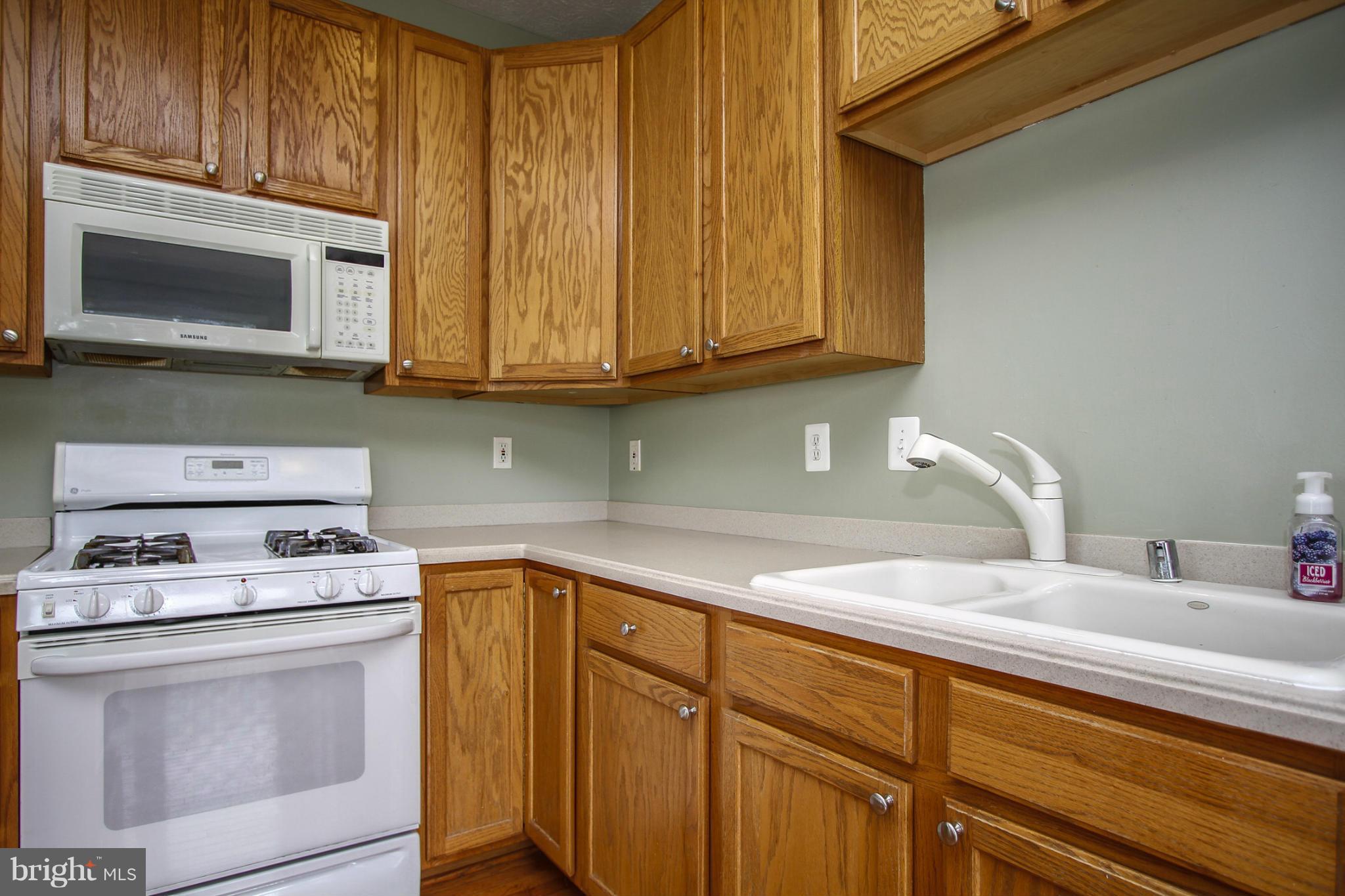 5027 Kemsley Road Baltimore, MD 21237 - Photo 2 of 30 Kitchen