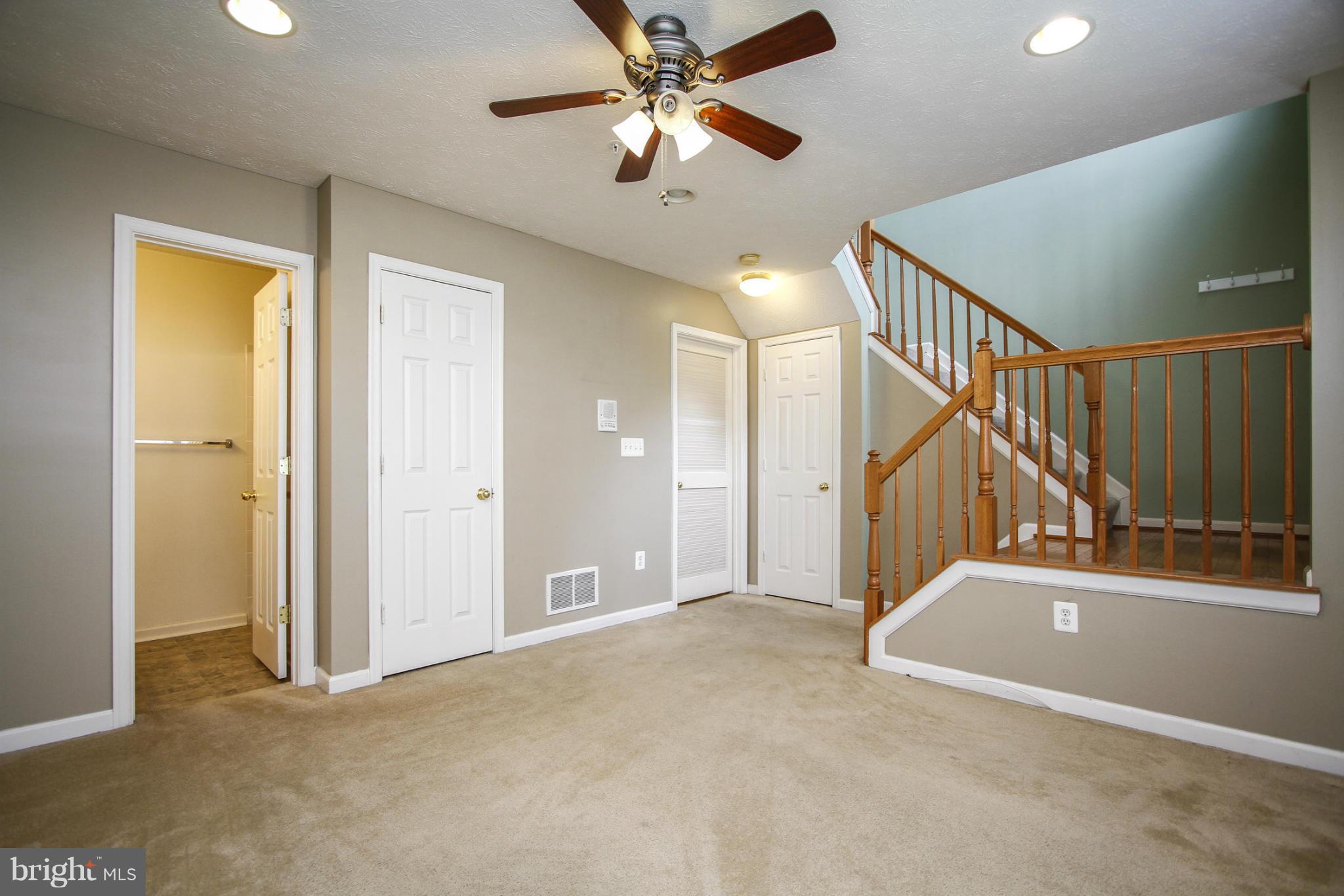 5027 Kemsley Road Baltimore, MD 21237 - Photo 12 of 30 Family Room