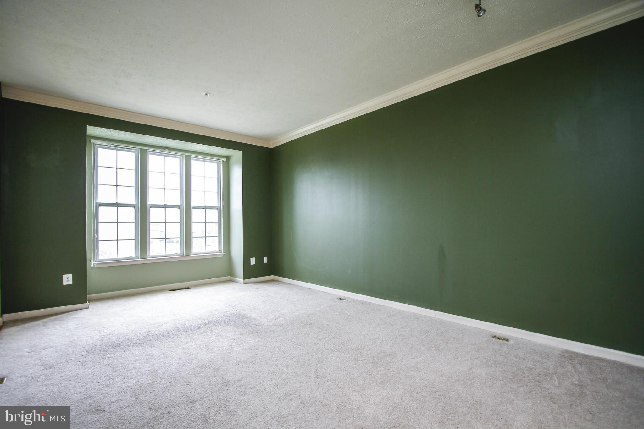 5027 Kemsley Road Baltimore, MD 21237 - Photo 14 of 30 Living Room