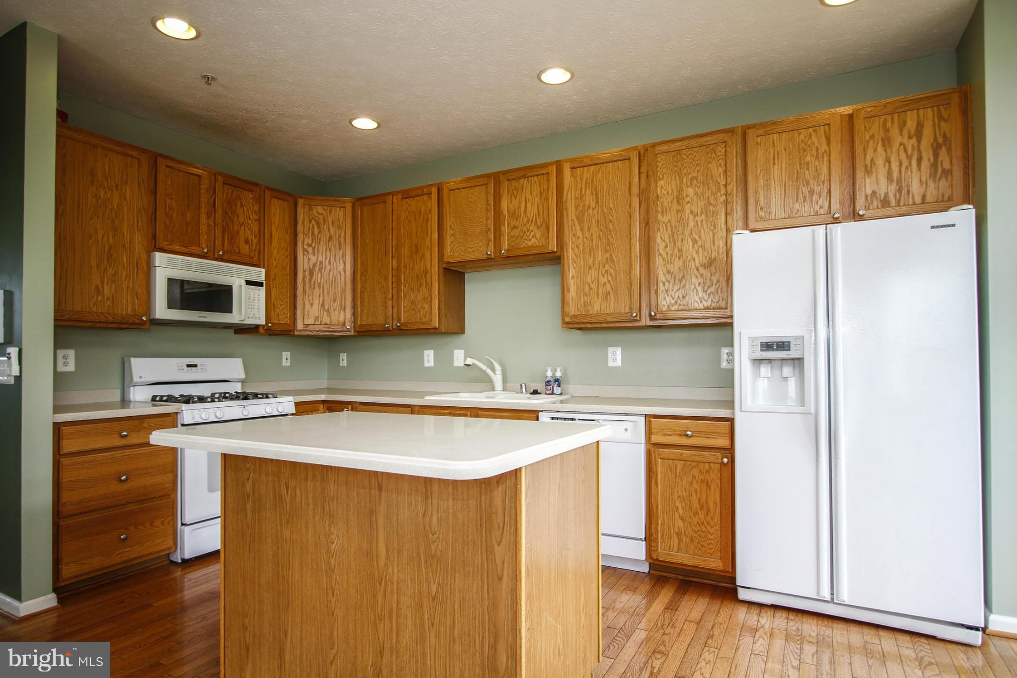 5027 Kemsley Road Baltimore, MD 21237 - Photo 3 of 30 Kitchen