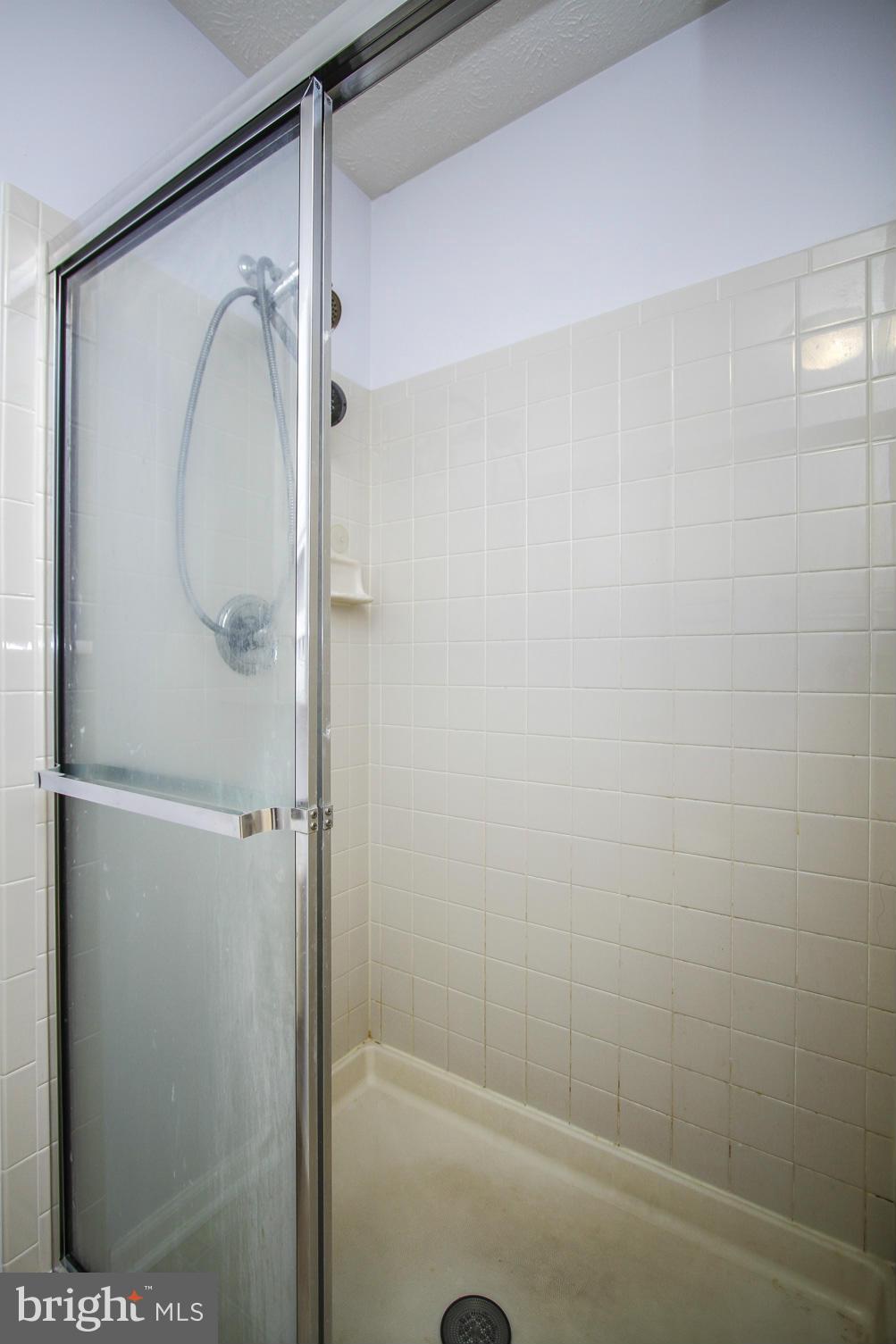 5027 Kemsley Road Baltimore, MD 21237 - Photo 23 of 30 Bath (Master)