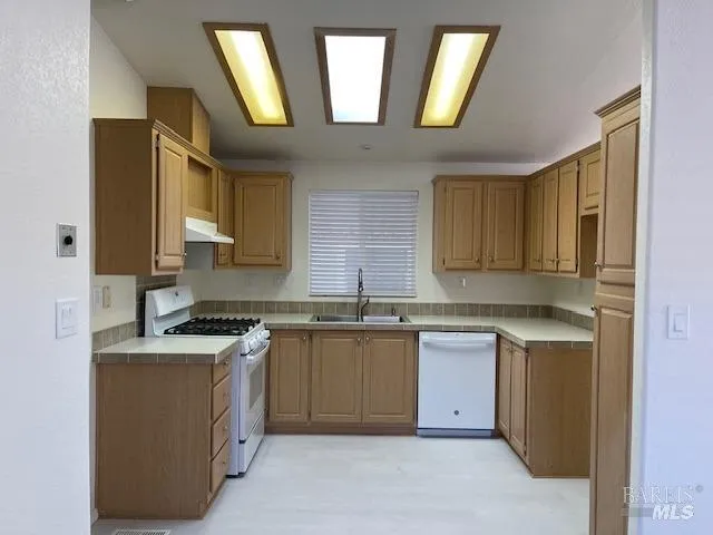 $265,500 | 8156 D Street, Windsor, CA 95492