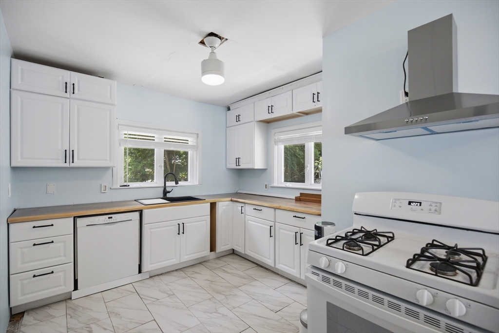 52 Eagle Road Worcester, MA 01605 - Photo 18 of 42