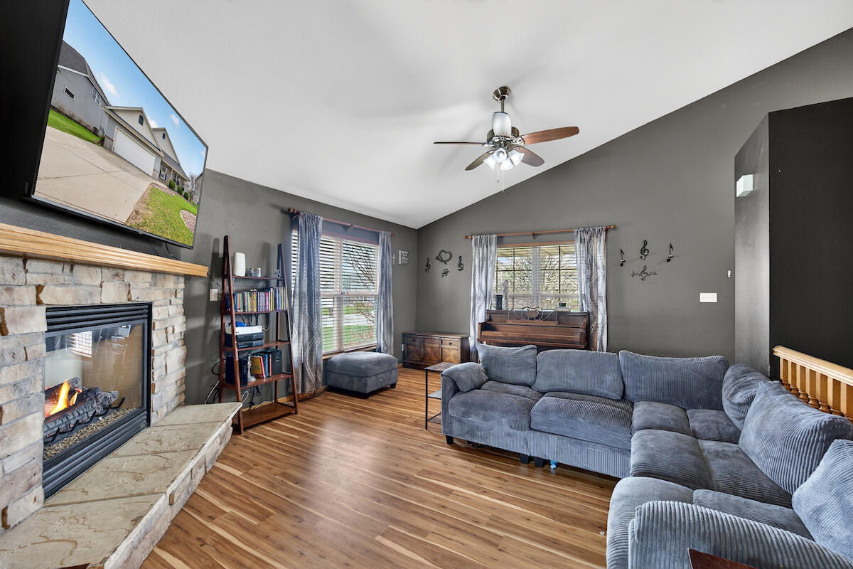 3929 Scenic Way Caledonia, WI 53126 - Photo 3 of 19 DSC00269