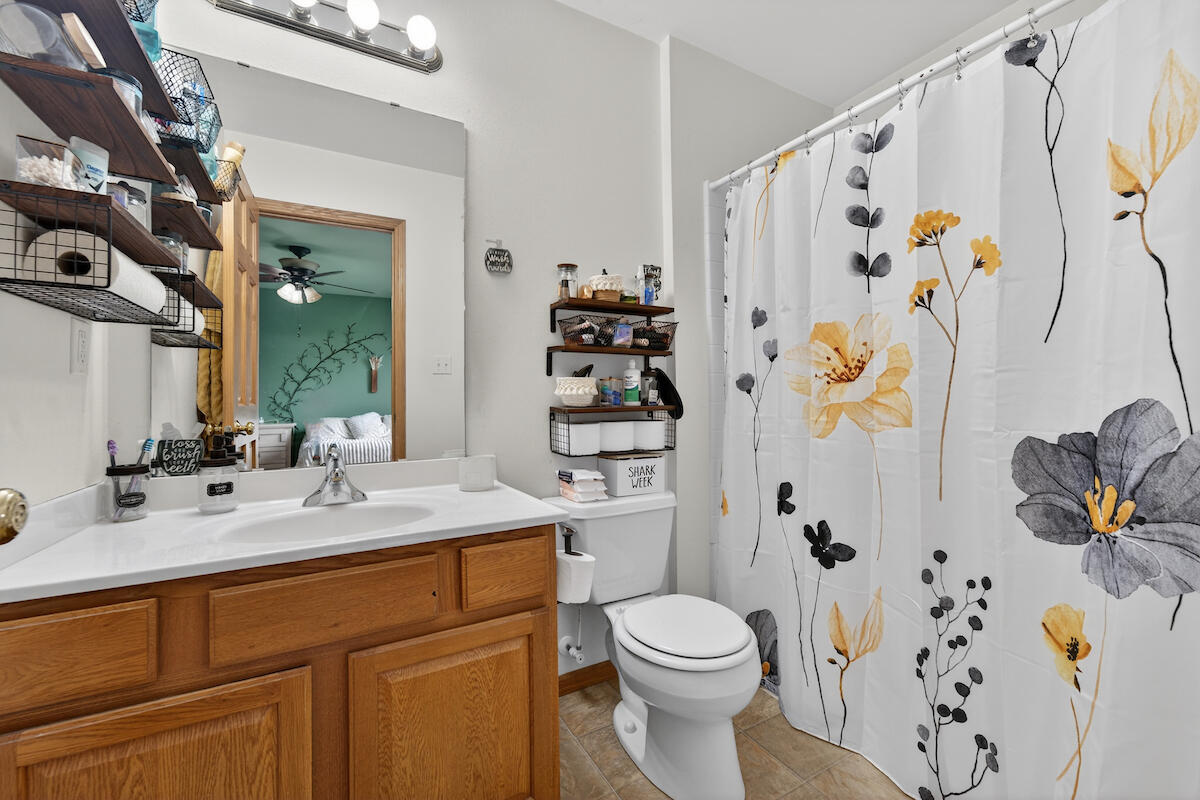 3929 Scenic Way Caledonia, WI 53126 - Photo 10 of 19 DSC00243