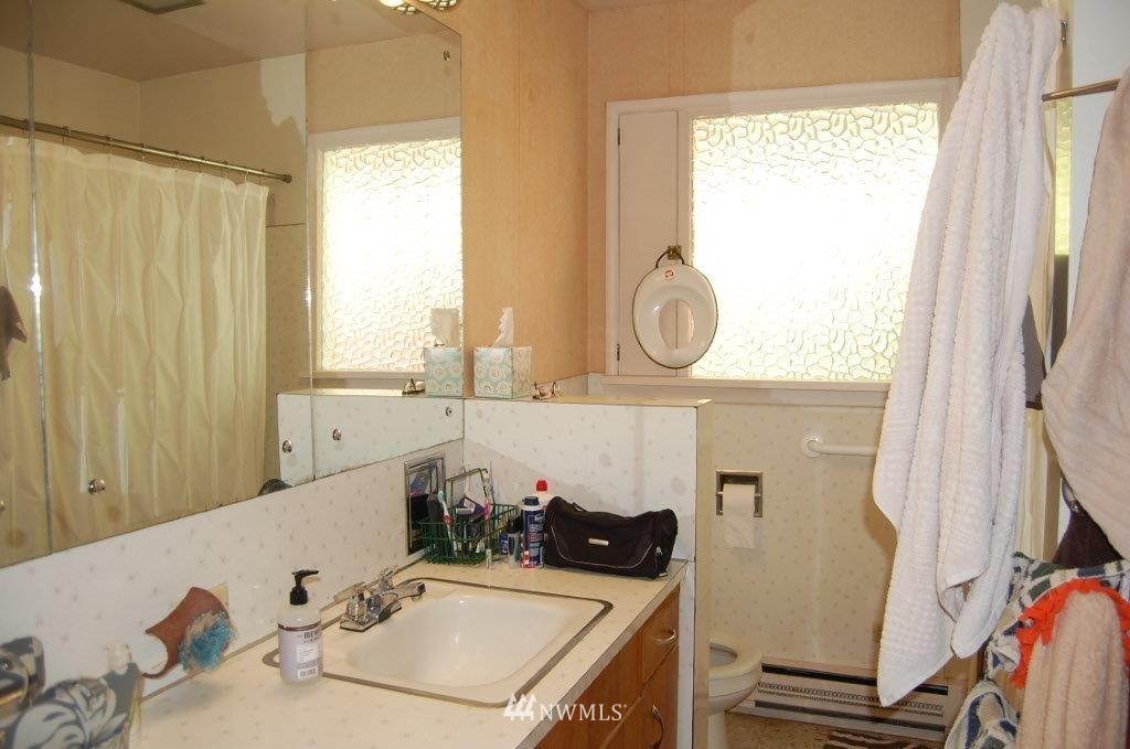 8400 Zangle Road Northeast Olympia, WA 98506 - Photo 21 of 25 Gallery Image 21