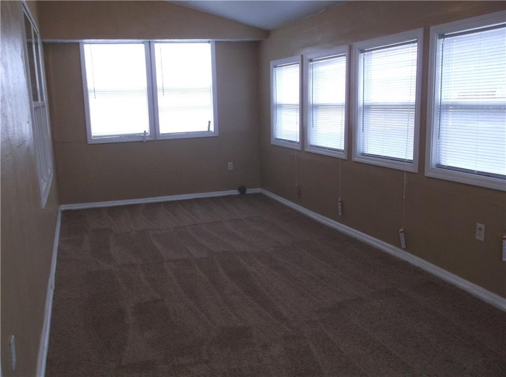 5847 Decatur Ridge Drive Indianapolis, IN 46221 - Photo 5 of 20