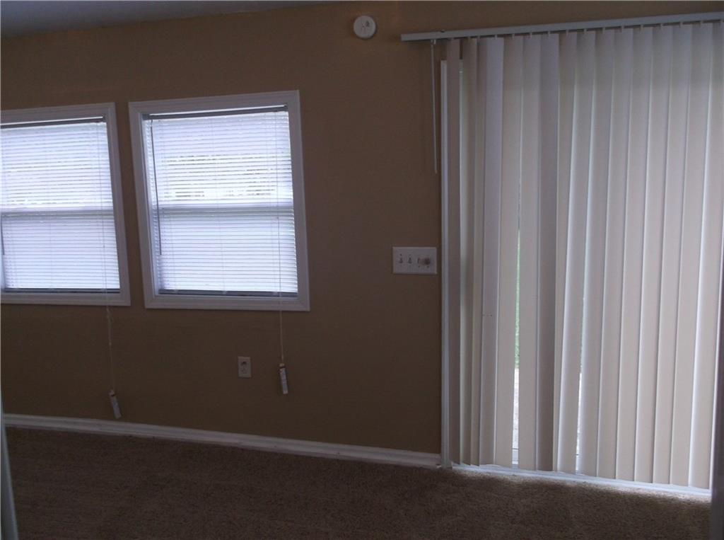 5847 Decatur Ridge Drive Indianapolis, IN 46221 - Photo 6 of 20