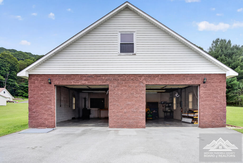 216 School Road Bluefield, VA 24605 - Photo 5 of 54 Gallery Image 5